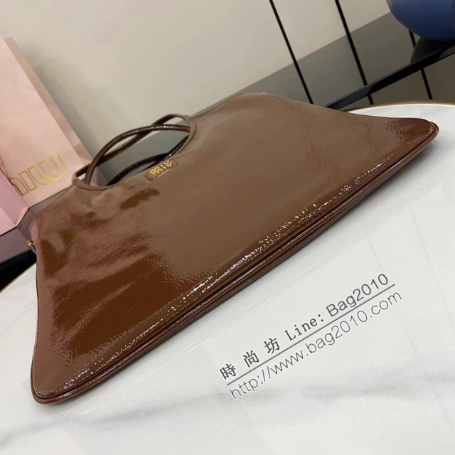 MIU MIU專櫃繆繆最新款Naplak油蠟漆皮革托特包 jh2901型號：5BG231